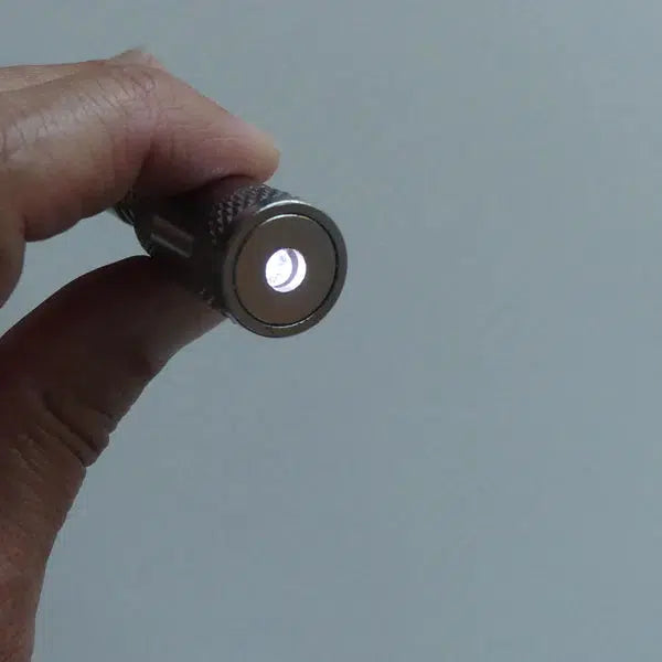 Bâton magnétique MAGNETO - télescopique avec lampe LED